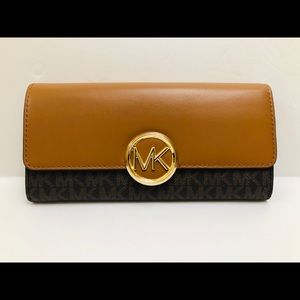 Michael Kor’s Wallet authentic and New